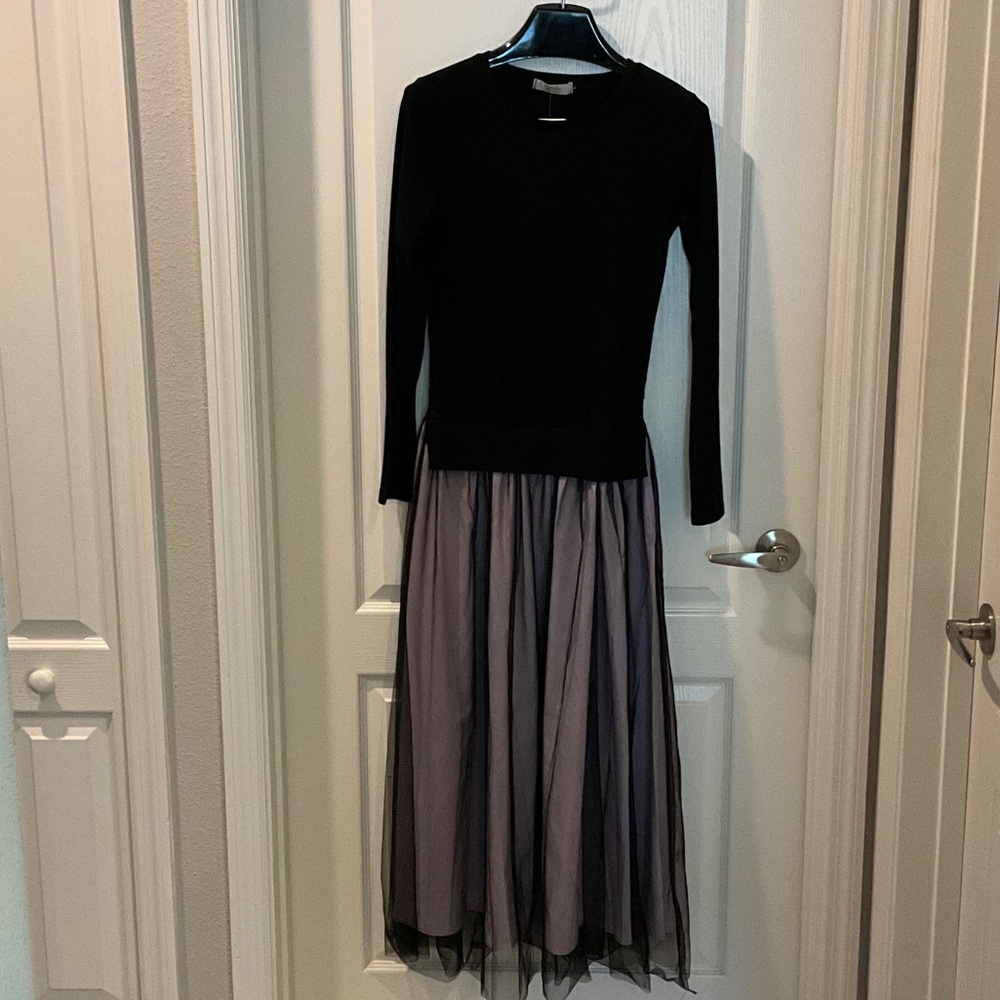 Iminoaru Black and Gray Long Sleeve Dress